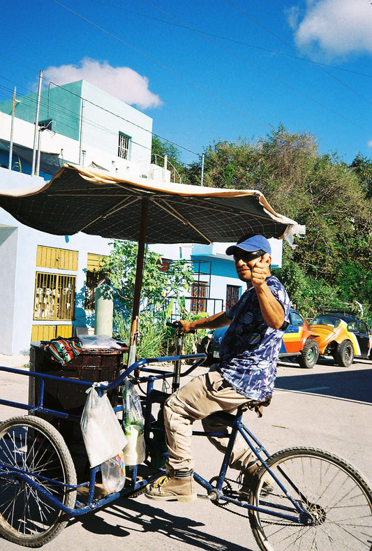 Untitled (Playa Del Carmen, Quintina Roo, S, 2022